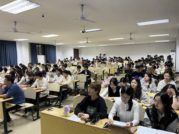 ע��: 32A7BB8A5E951EC865B51FD2D11ED21D