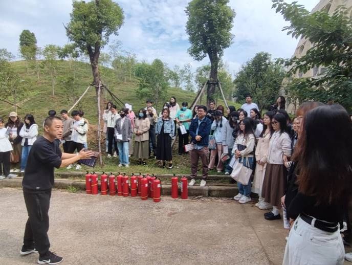 ע��: 55bd7799c22b620857f63cd1d80c81a